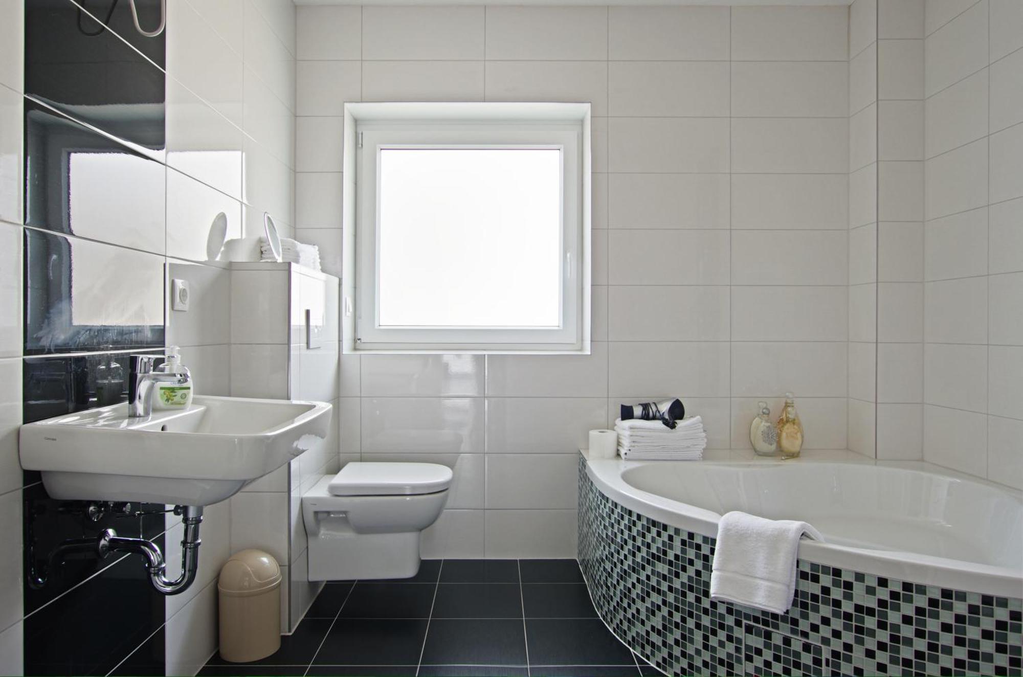 Private Rooms Hannover - Room Agency Homestay *